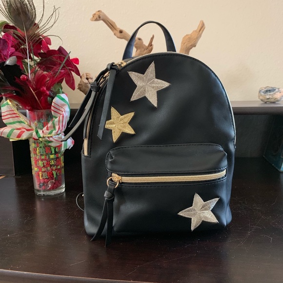 Handbags - HP!!🎊❣️Star-designed Black Mini Backpack